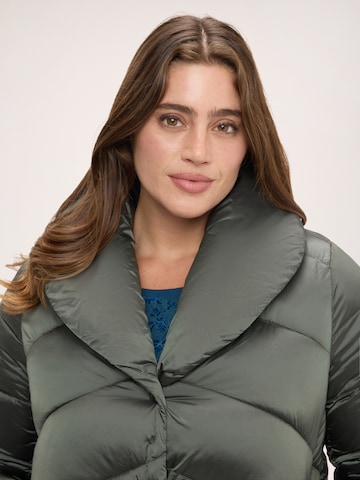 Giacca invernale di Fiorella Rubino in verde