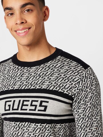 Pullover di GUESS in grigio