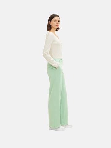Regular Pantalon 'Lea' TOM TAILOR en vert
