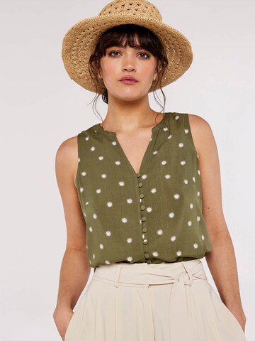 Apricot Blouse in Green: front