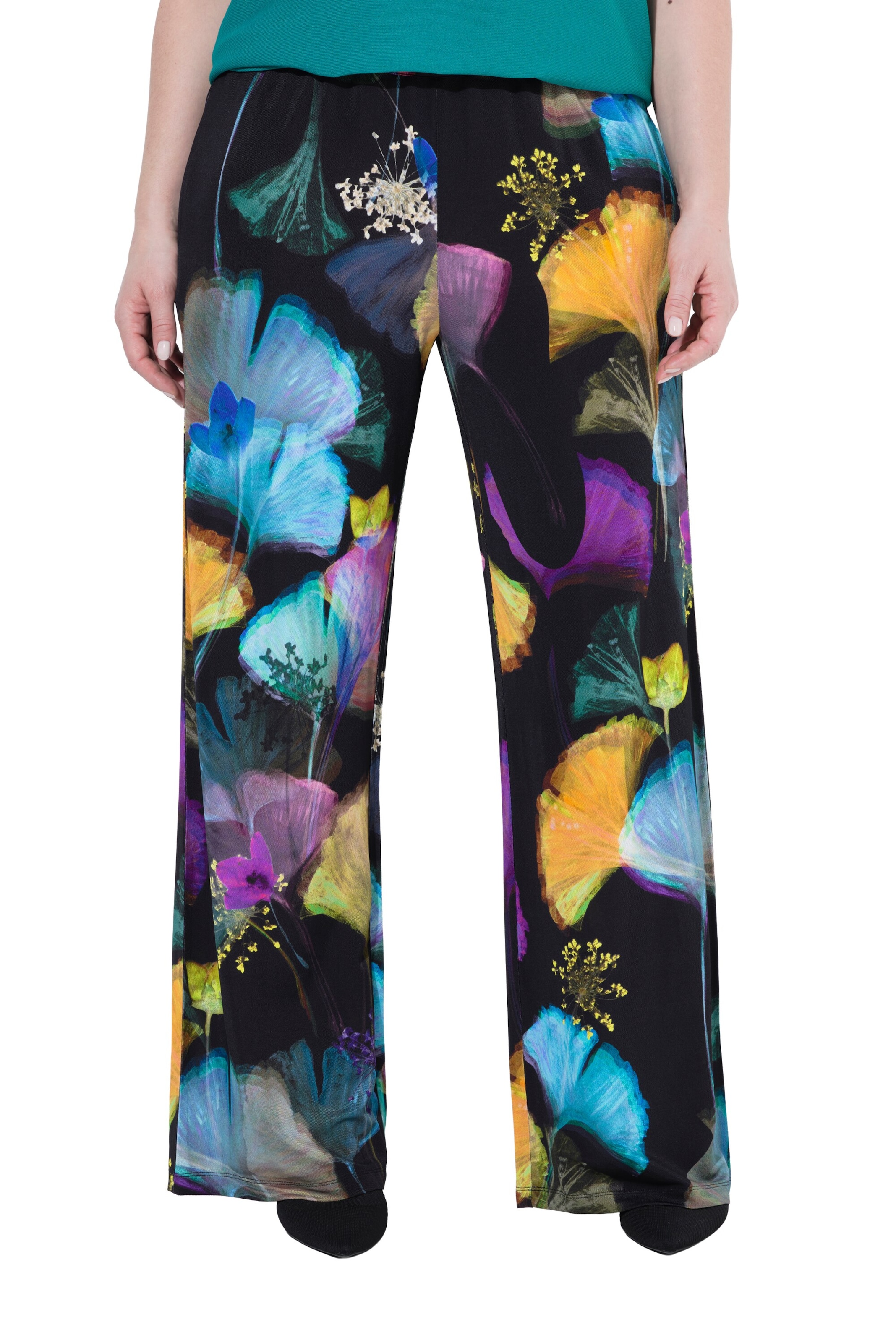 Ulla Popken Regular Hose in Schwarz: Vorderseite