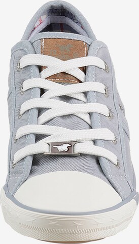 MUSTANG Sneaker in Blau