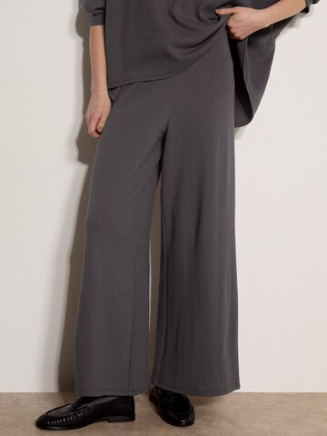 Wide Leg Pantalon ' ' Apricot en gris