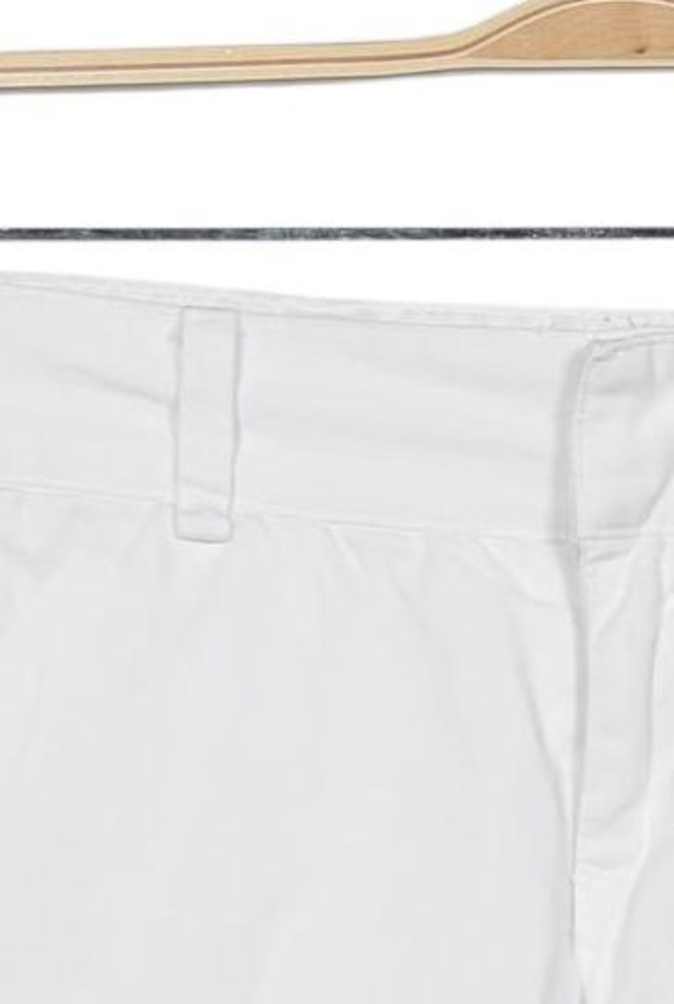 ETNIES Shorts in M in White