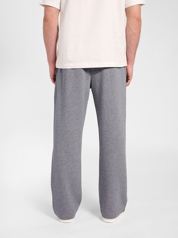 Hummel Regular Sportbroek in Grijs
