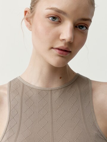 Born Sports top 'Ares' in Grey