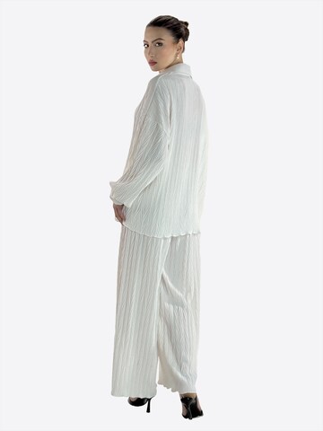 Elara Buksedragt i hvid