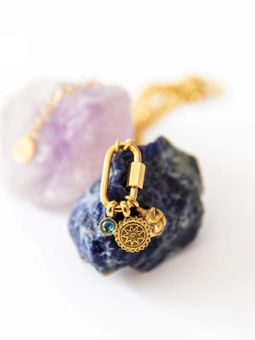 Divasya Necklace in Gold