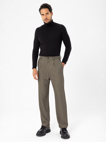 Regular Pantalon à pince Antioch en vert