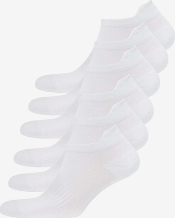 Chaussettes WESTMARK LONDON en blanc : devant