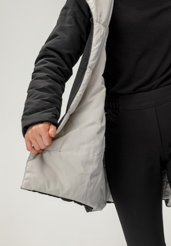 HELMIDGE Between-Season Jacket in Black