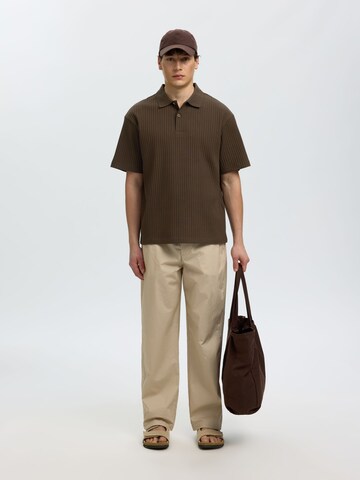 SELECTED - Camiseta en marrón