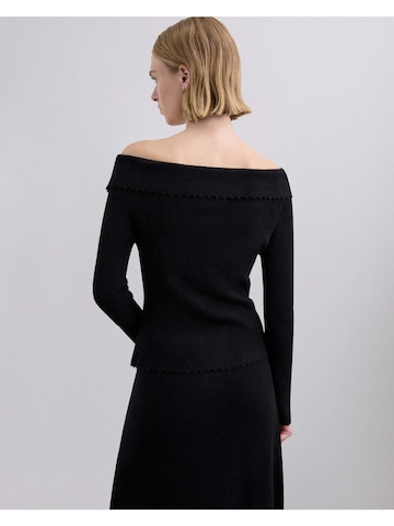 Scalpers Пуловер в черно