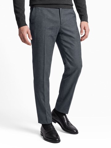 Thomas Goodwin Regular Suit in Blue