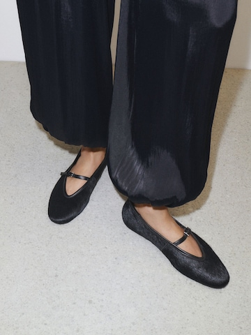 Next Riemchenballerina 'N. Premium' in Schwarz