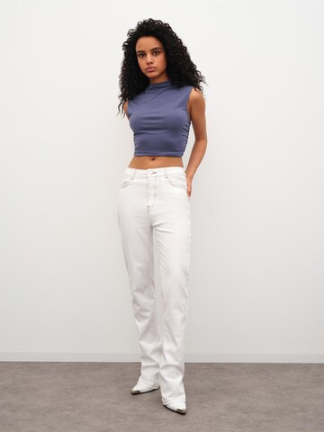 RÆRE by Lorena Rae Flared Jeans 'Ela' in White