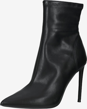 STEVE MADDEN Ankle Boots in Black: front