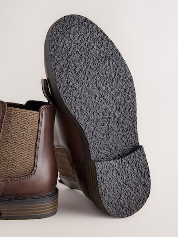 Next - Botas en marrón