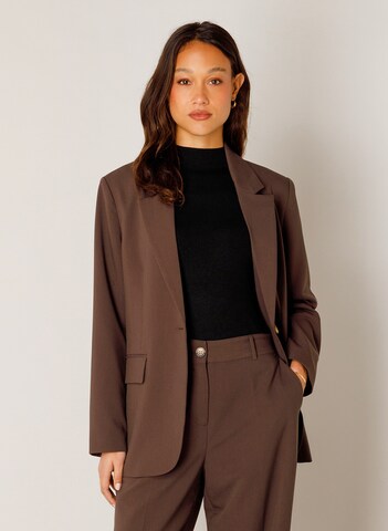 BASE LEVEL Blazer in Brown: front