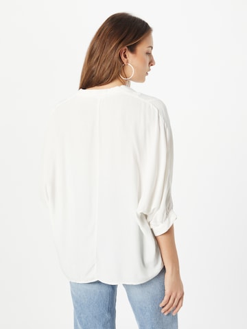 Camicia da donna di UNITED COLORS OF BENETTON in bianco