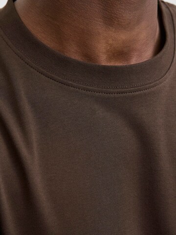 JACK & JONES T-Shirt 'JJEUrban Edge' in Braun