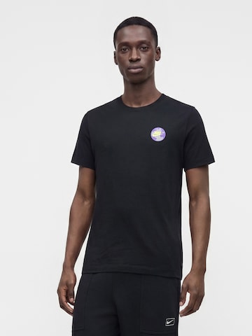 Nike Sportswear Paita 'GLOBE' värissä musta: etupuoli