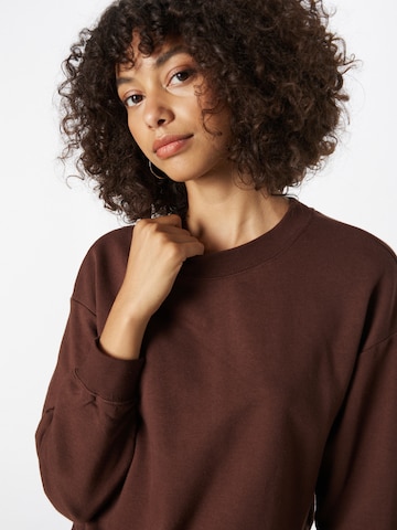 Monki Sweatshirt in Brown