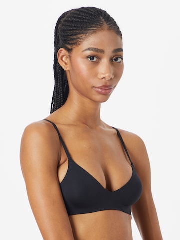 ETAM Triangle Bra in Black: front