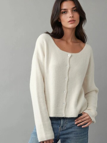 Hiccup Knit Cardigan in Beige