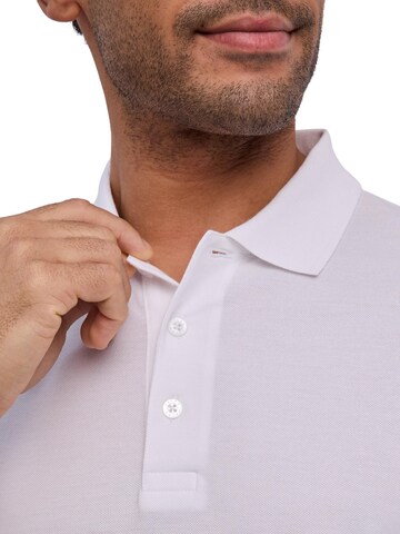 FALKE Shirt 'Essential'‌‌‌ in Weiß