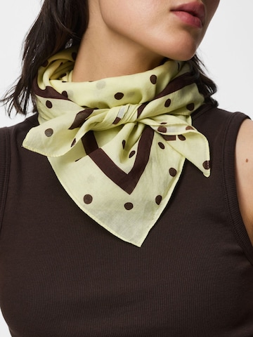PIECES Scarf in Yellow