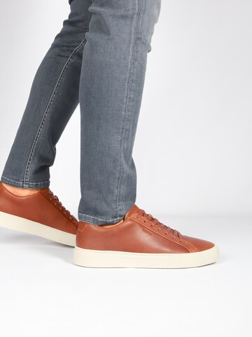 BLACKSTONE Låg sneaker 'Crag Finn Cg117' i brun