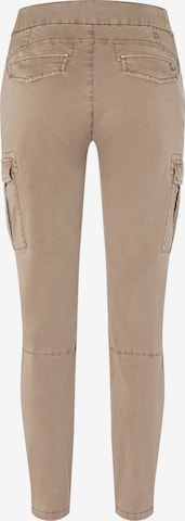 Coupe slim Pantalon cargo 'Malika' TIMEZONE en marron