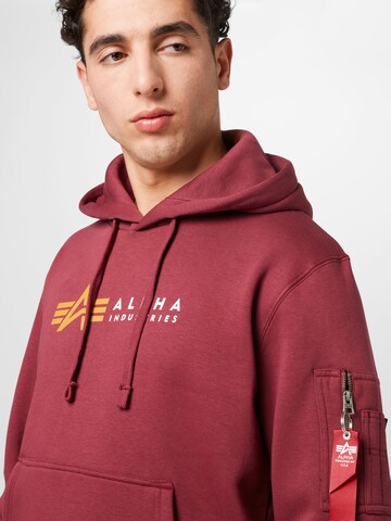 ALPHA INDUSTRIES Sweatshirt in Rot