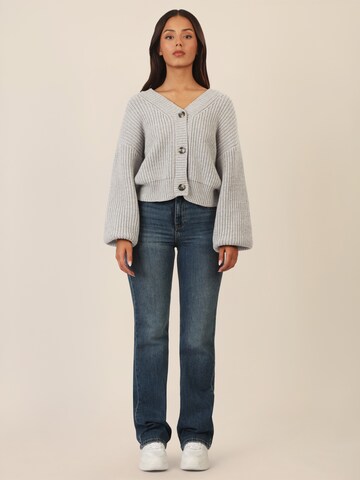 APART Strickjacke in Grau