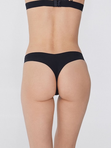 Tezenis Thong in Black