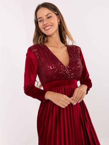 Madnezz House Dress in Red