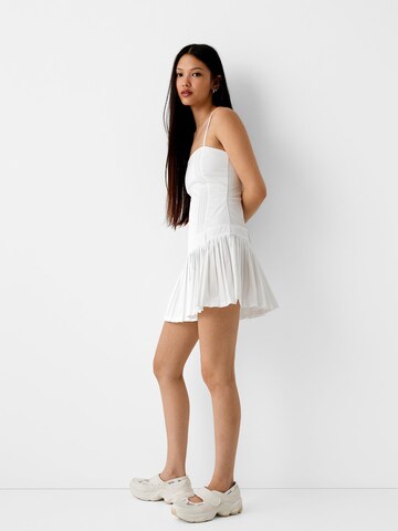 Robe Bershka en blanc