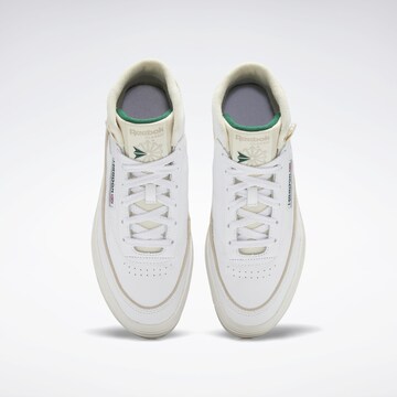 Baskets hautes 'Club C Geo' Reebok en blanc