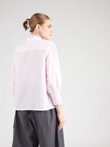 NÜMPH Blus 'Jane' i rosa