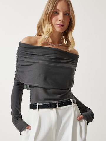 Happiness İstanbul Tröja i grå: framsida