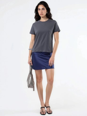 T-shirt Busem en gris