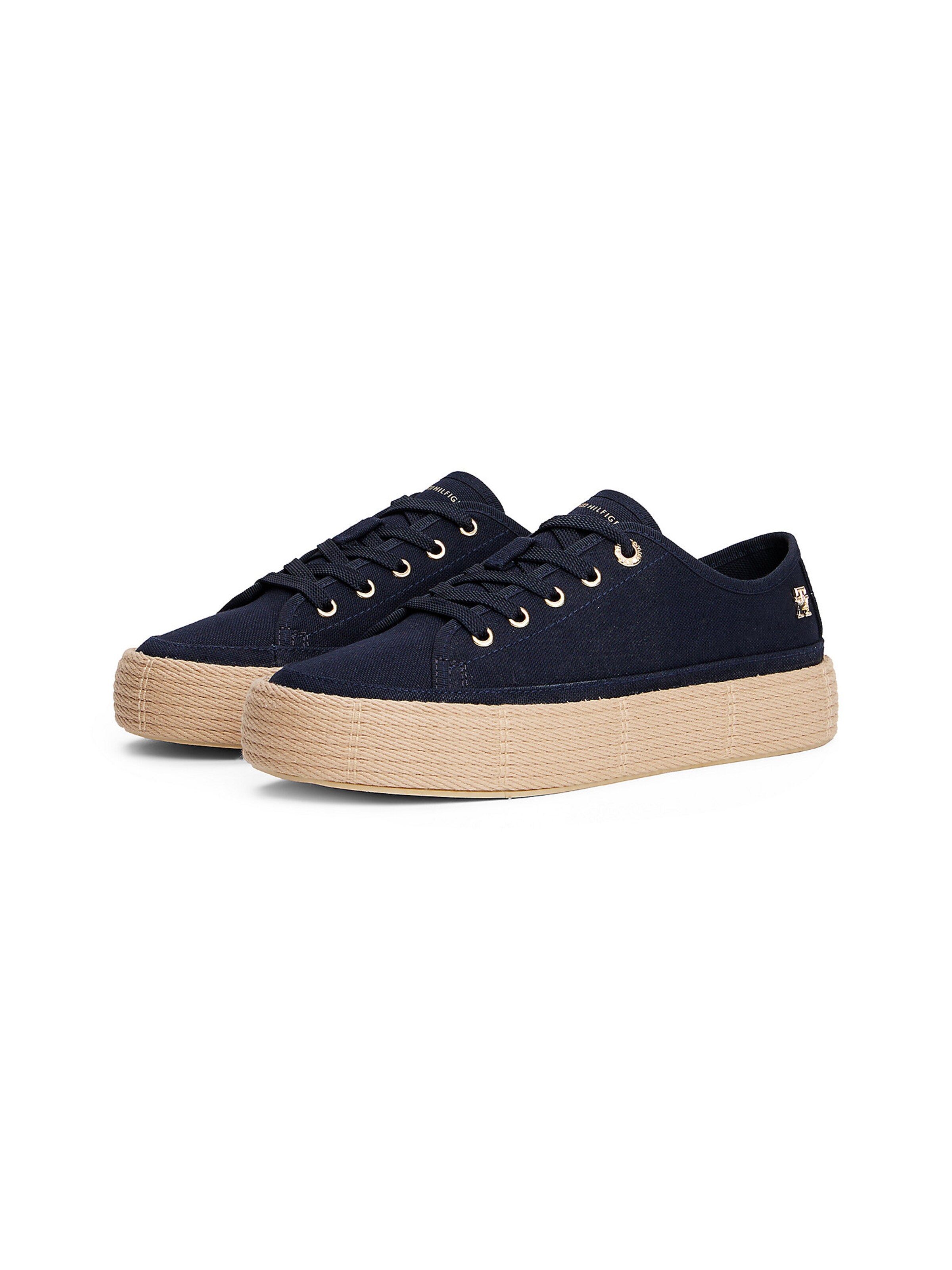 TOMMY HILFIGER Sneaker in Blau