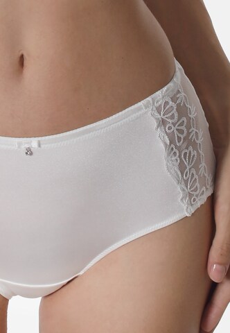 sassa Panty 'FAMOUS EMBROIDERY' in Beige