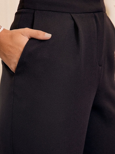 Klostuotos kelnės iš love & roses, spalva – juoda, Prekių apžvalga