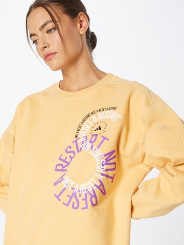 ADIDAS BY STELLA MCCARTNEYSportska sweater majica - žuta boja