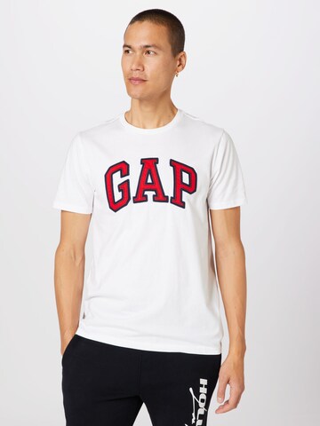 Coupe regular T-Shirt 'BAS' GAP en blanc : devant