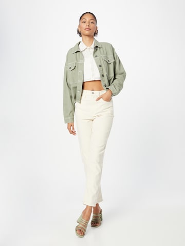 Regular Jean 'High Waisted Mom' LEVI'S ® en blanc