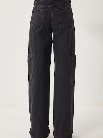 Loosefit Jeans cargo di Happiness İstanbul in nero