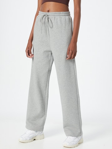 Carhartt WIP Pants 'Casey' in Grey: front